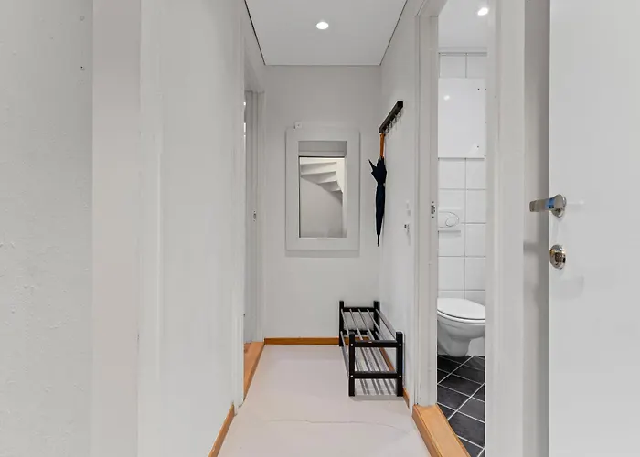 Bright 3-bedroom Near Center Apartamento